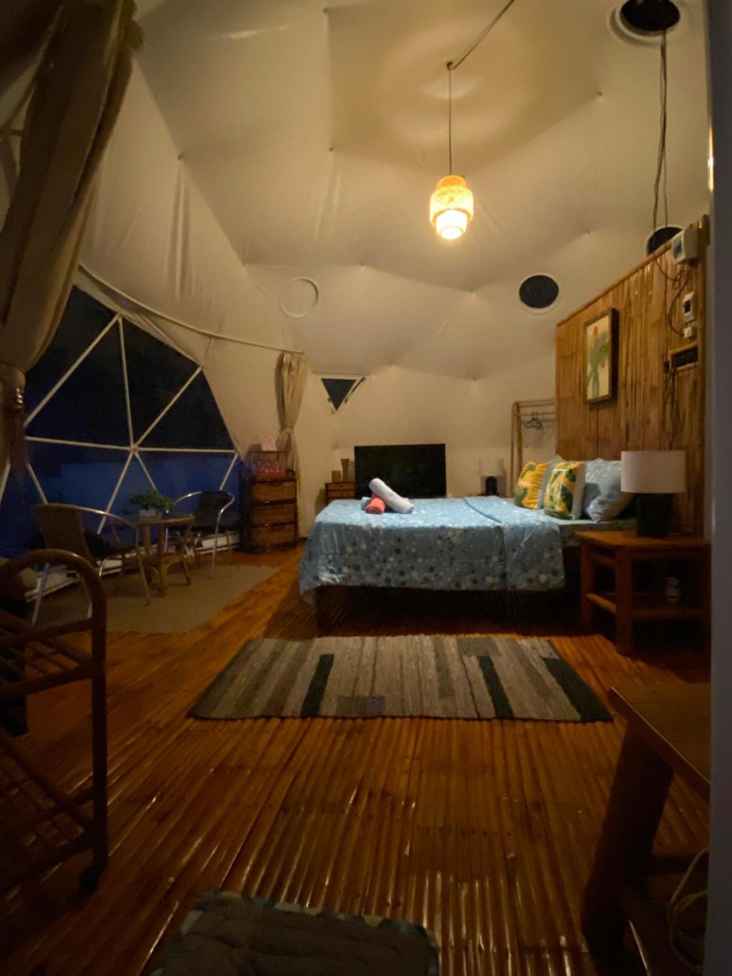 Glamping Dome Dauin Beach Resort Zewnętrze zdjęcie