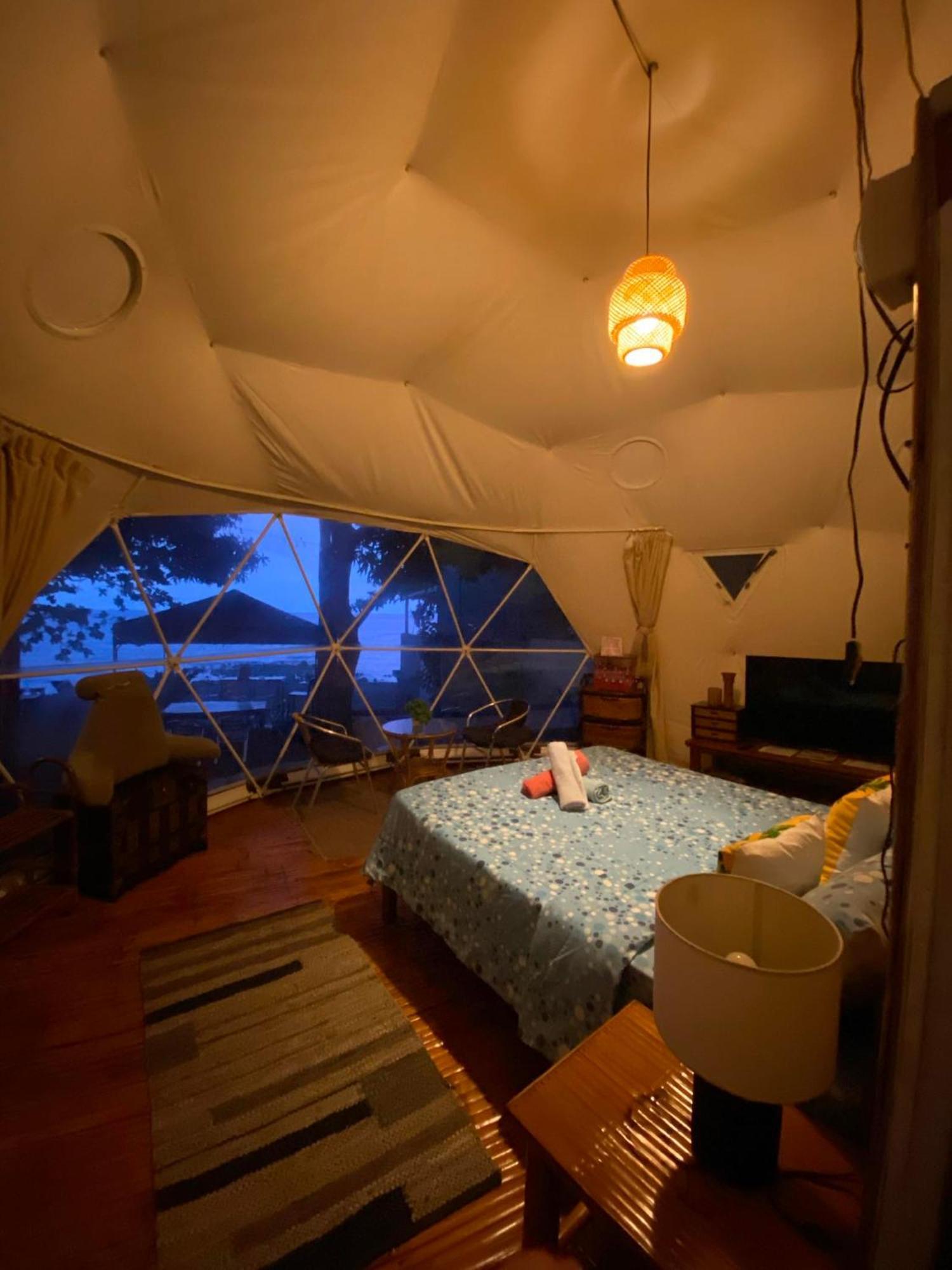 Glamping Dome Dauin Beach Resort Zewnętrze zdjęcie